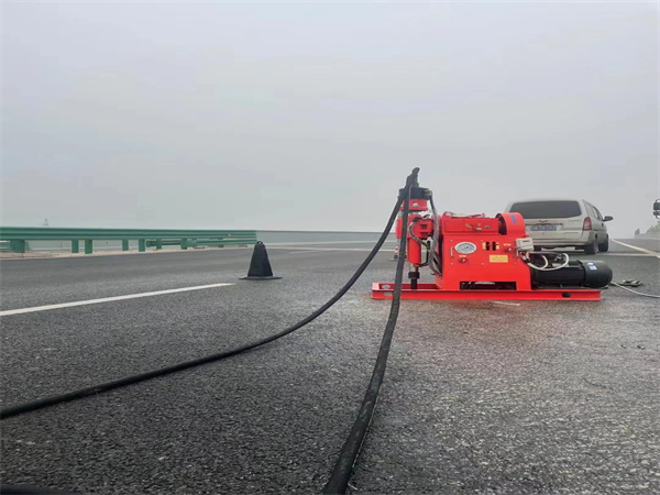 额敏马路路基路面开裂下沉注浆加固灌浆